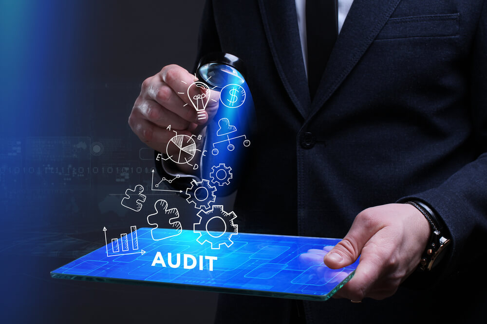 Smart contract auditing procedures and the need for outsourcing